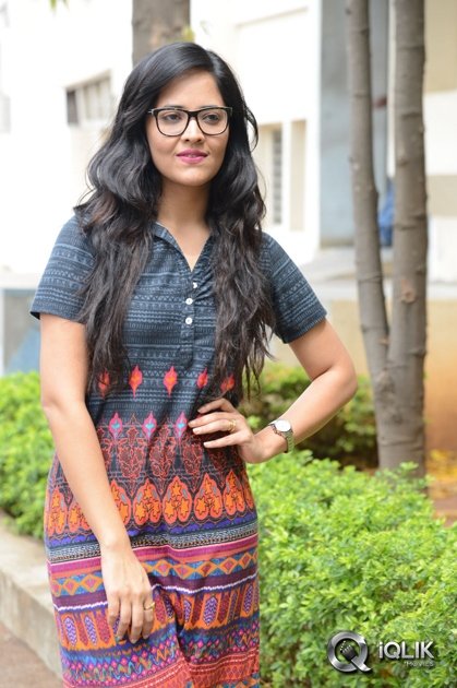 Anasuya-at-Kshanam-Movie-Thanks-Meet